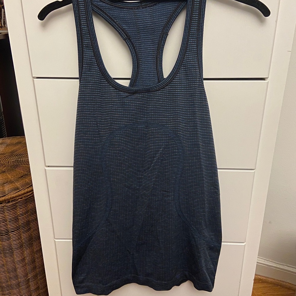 Lululemon racer back fitted stretchy tank top